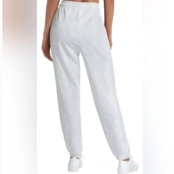 H Halston Studio Drawstring Jogger, Size Medium. - Picture 2 of 5